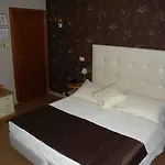 Riviera ホテル 3*
