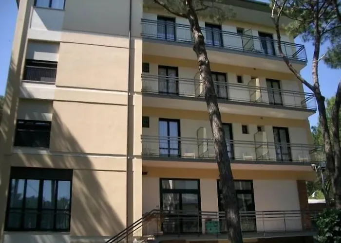 Riviera מלון 3*