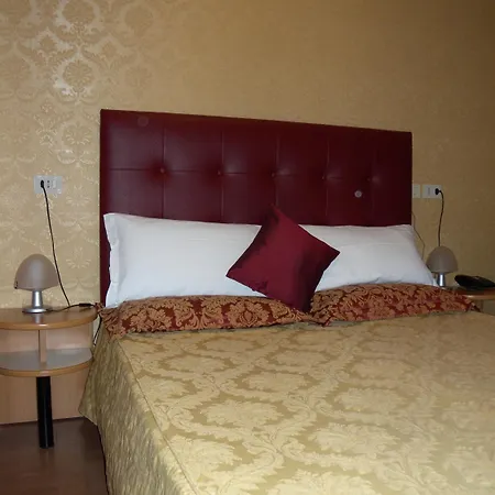 Riviera 3*