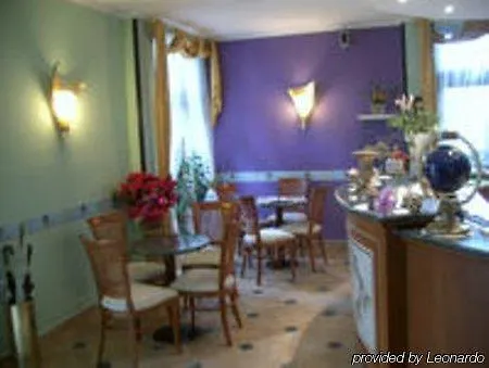 Riviera 3*