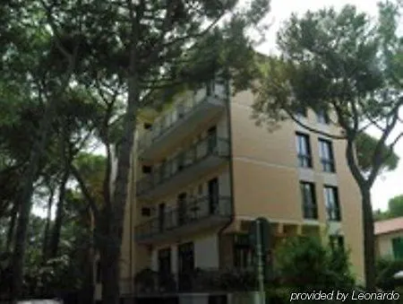 Riviera Hotel