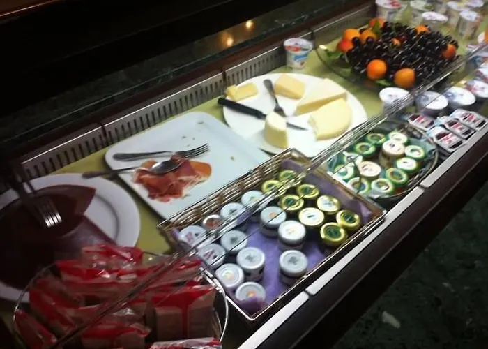 Riviera 酒店 3*