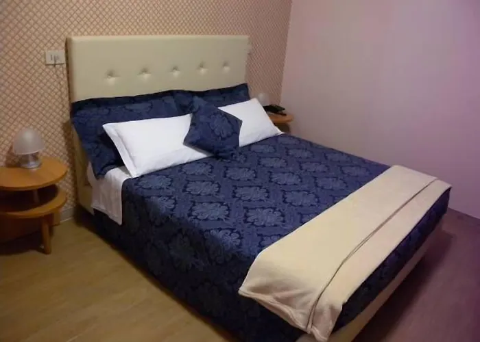 Riviera 마리나디라벤나