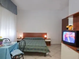 Riviera מלון מרינה די רוונה